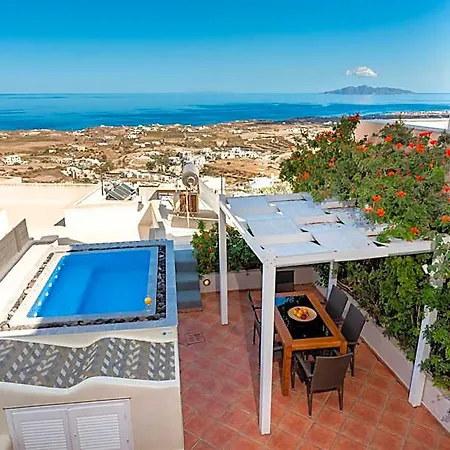 Hotel By Thira Firá