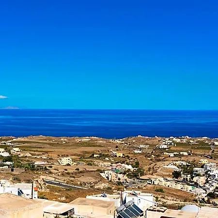 Hotel By Thira
