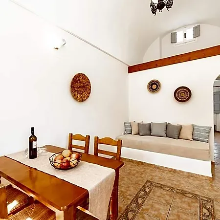 Hotel By Thira 4*