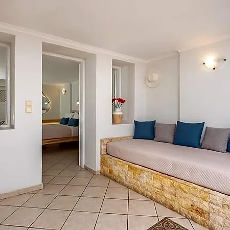 By Thira Hotel